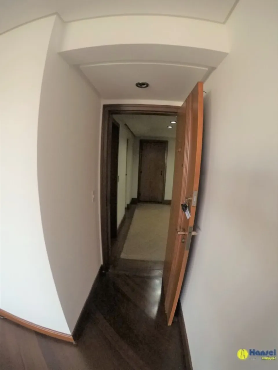 Apartamento de 3 quartos com cozinha a gás e varanda fechada — photo 14