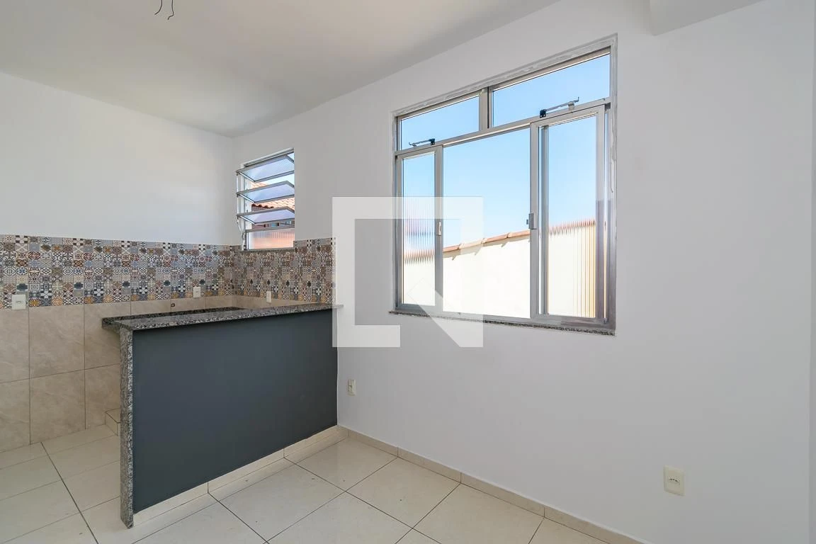 Apartment with 2 bedrooms and a gas stove — photo 2