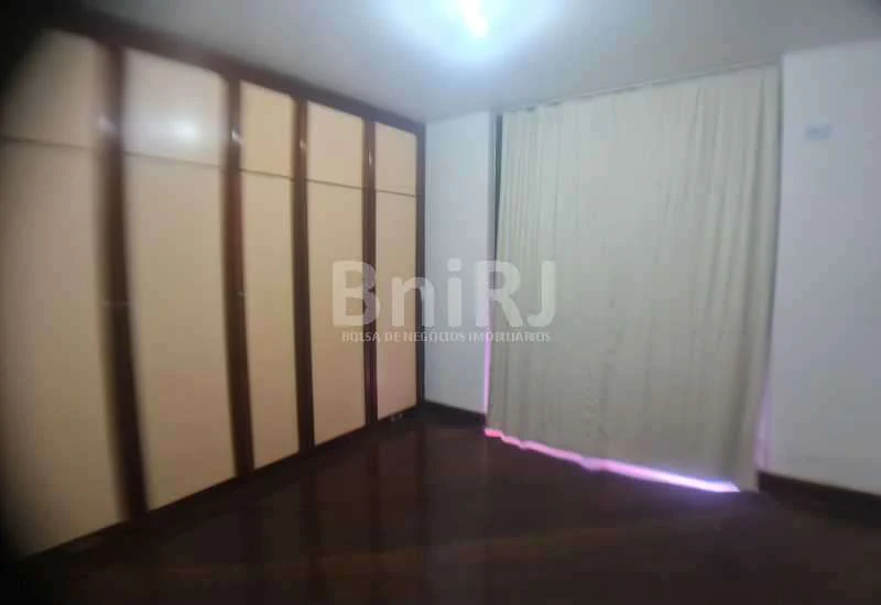 4-bedroom apartment with 271 m² and 3 parking spots — photo 4