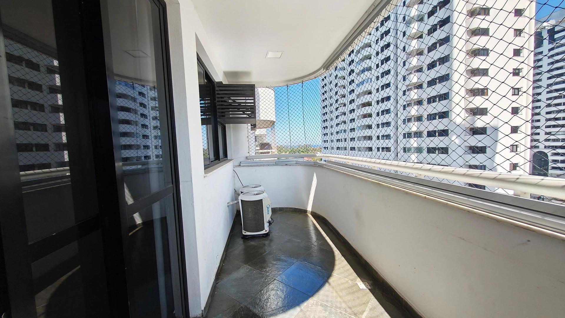 Apartamento mobiliado com 2 quartos e varanda — photo 8