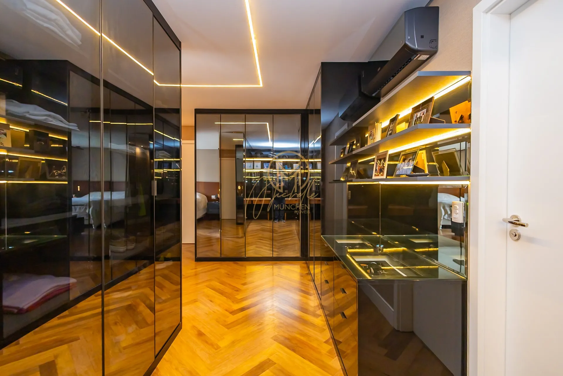 Furnished 462 m² apartment with 4 en-suite rooms — photo 7