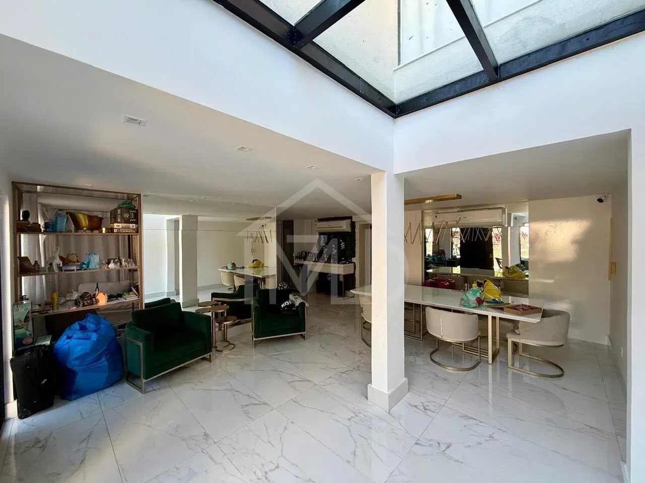 House with 3 suites, pool, 300 m² and 2 parking spots — photo 25