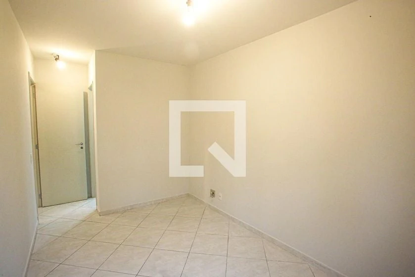2-bedroom apartment in a building with a gym — photo 22