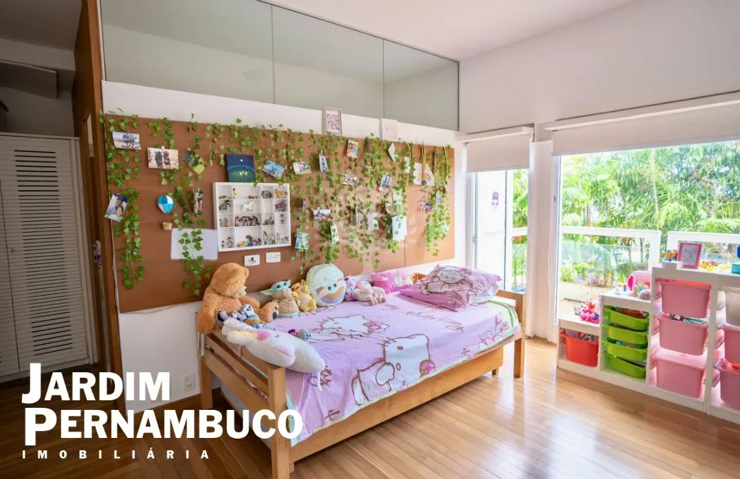 Furnished house, 644 m², with floor-to-ceiling windows — photo 9