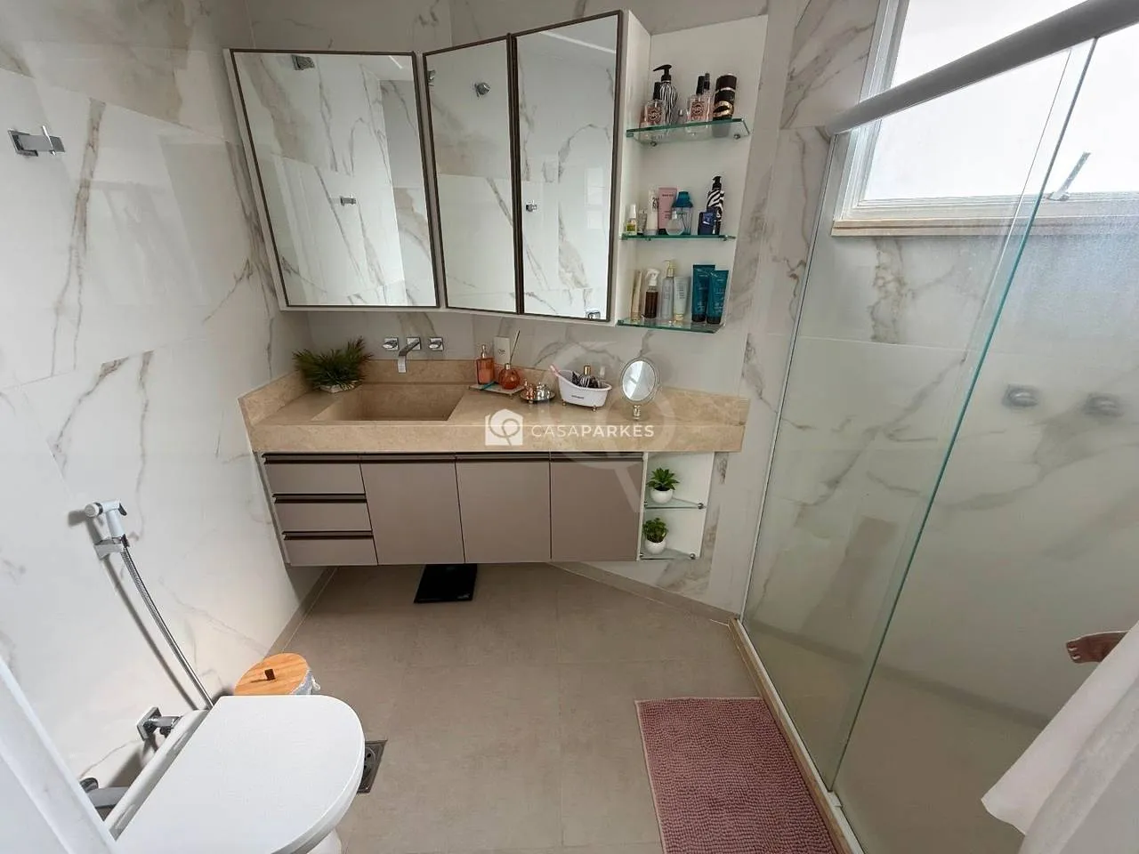Furnished apartment, 125 m², with floor-to-ceiling windows — photo 24