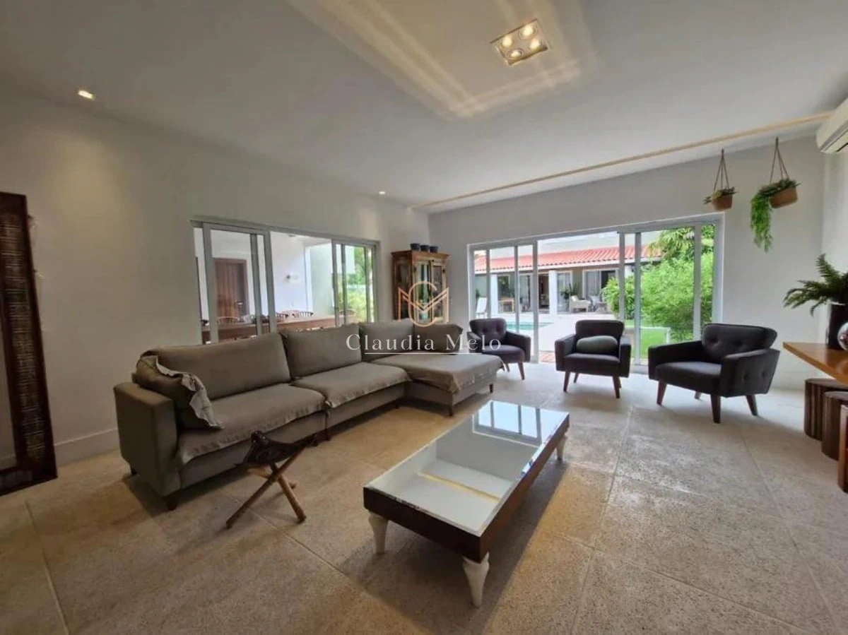 Casa para alugar com 4 quartos e 6 banheiros, 500 m² — photo 4