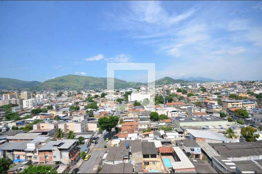 Apartamento com 2 quartos e box de vidro no banheiro — photo 24