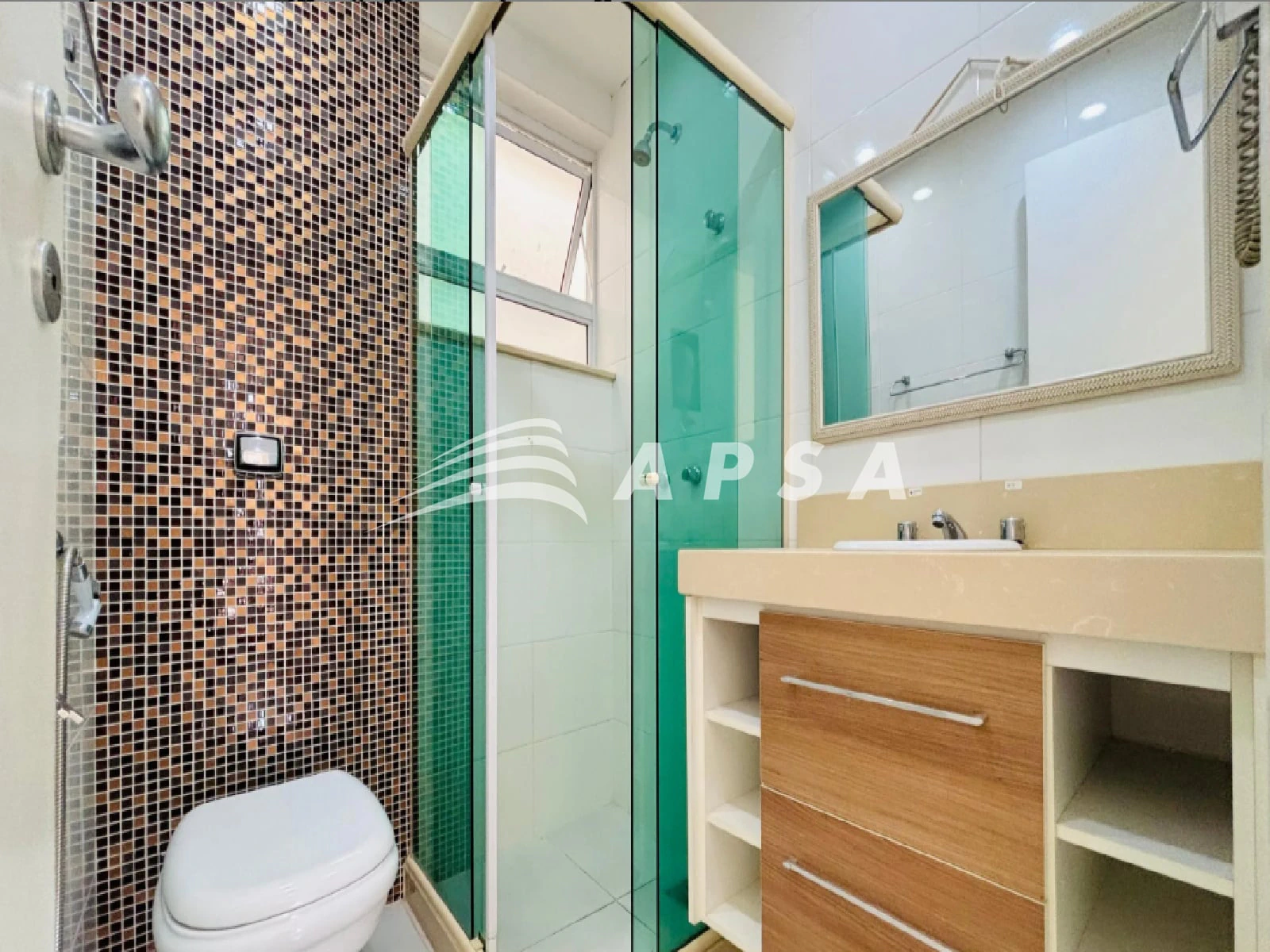 Furnished 2-bedroom apartment with 79 m² — photo 2
