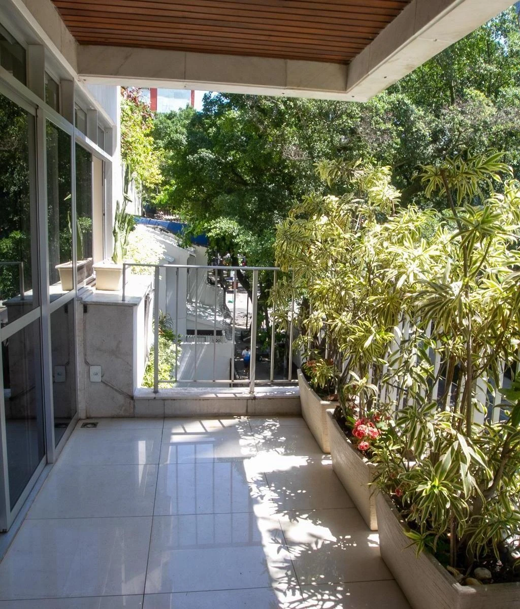Furnished apartment with 3 bedrooms and 148 m² — photo 12