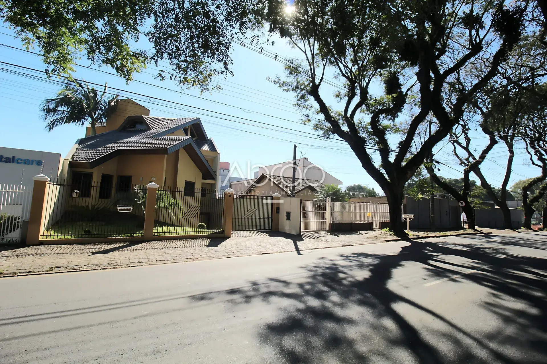 Commercial house with 5 bedrooms and 528 m², integrated kitchen — photo 31