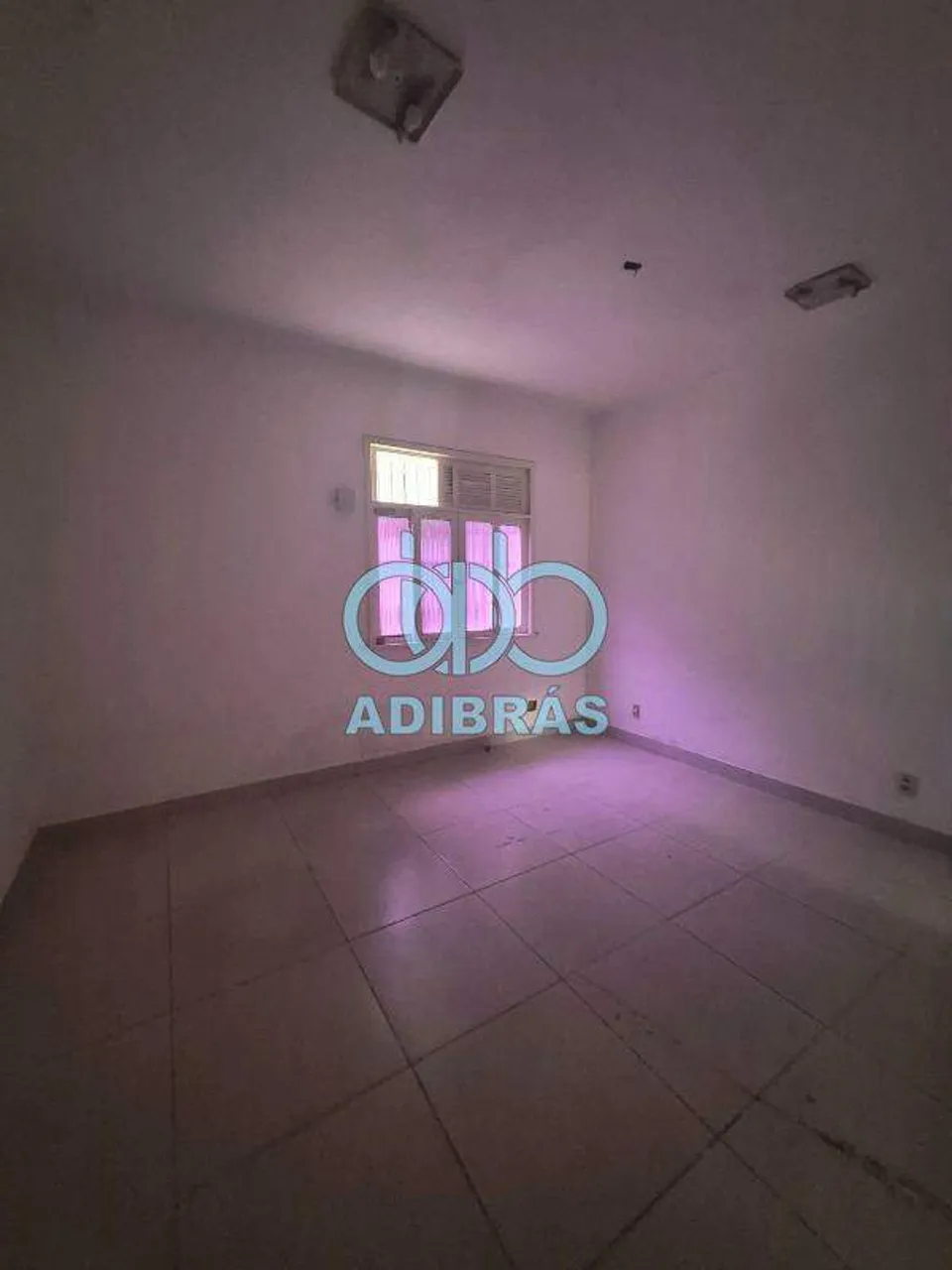 Rental house with 3 bedrooms and 2 bathrooms — photo 8