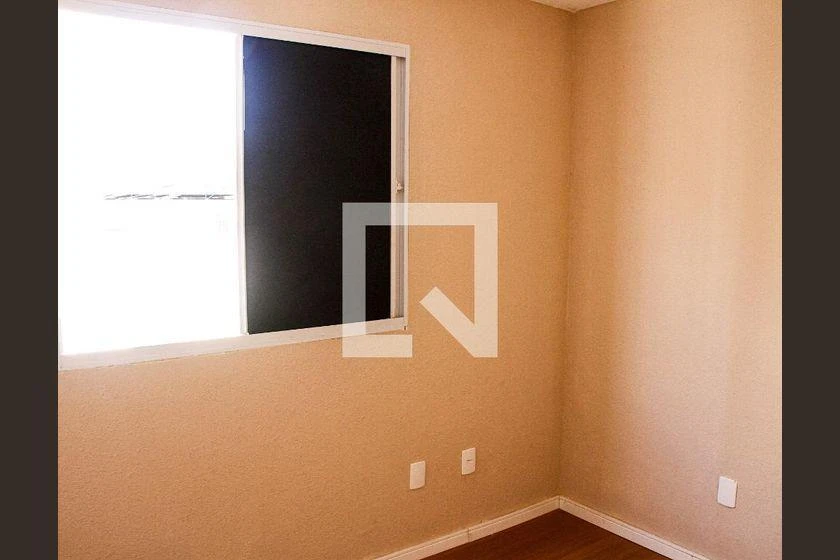 2-bedroom apartment with wood or laminate floors — photo 14