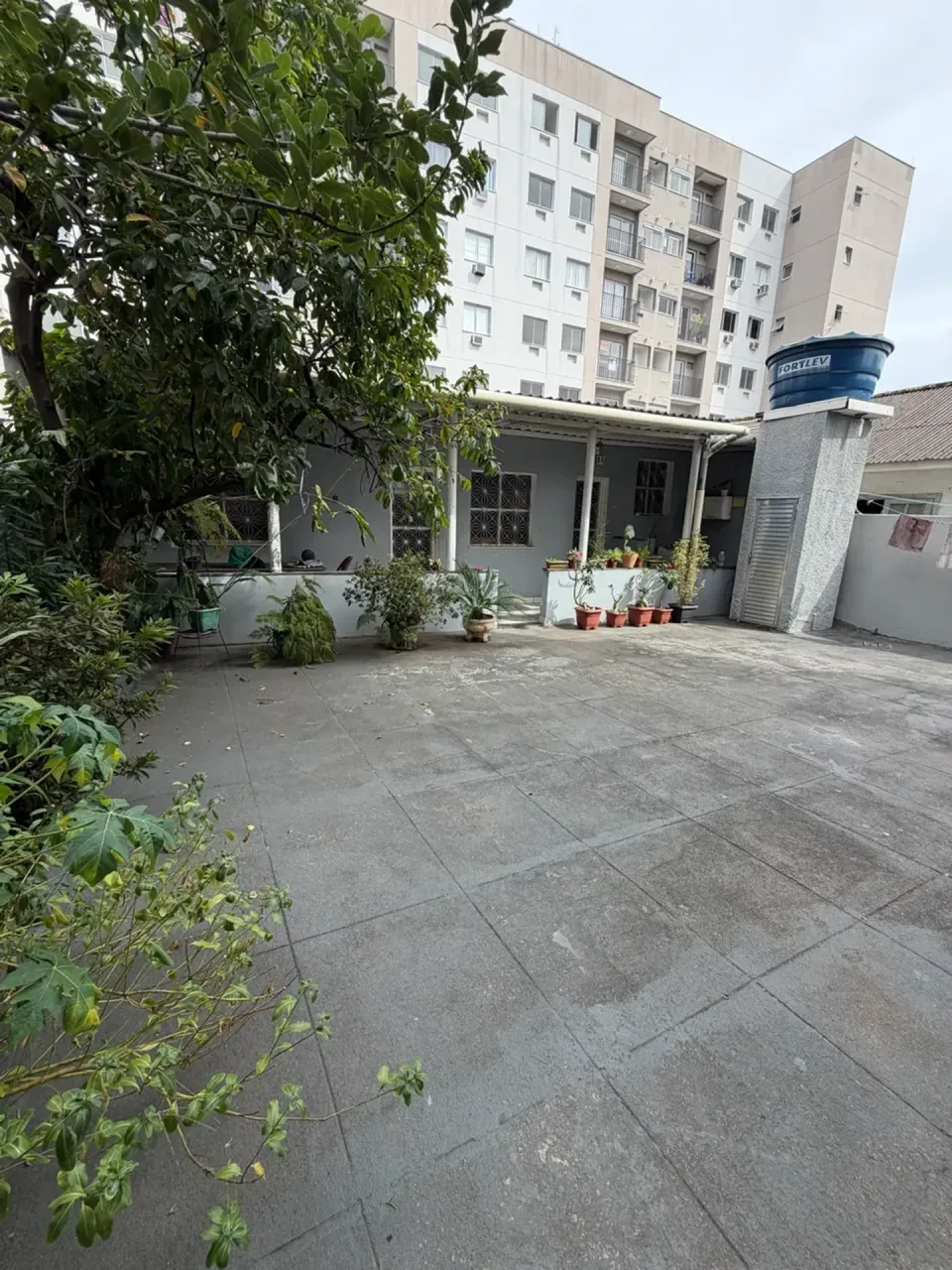 Furnished rental house with 5 bedrooms and 4 bathrooms — photo 11