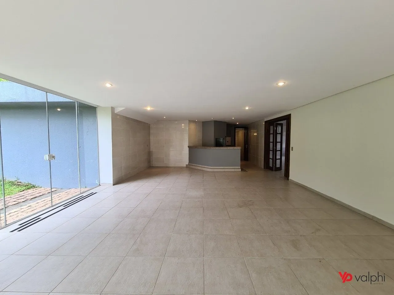 Condo house with 3 en-suite bedrooms and private garden — photo 87