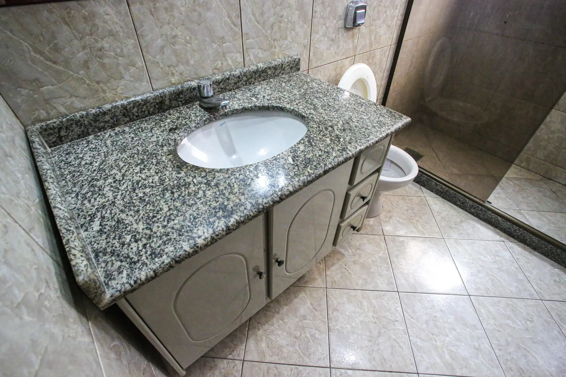 4-bedroom house with a bathtub in Rio de Janeiro — photo 33