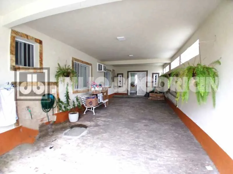Casa com 5 quartos e área da piscina aberta — photo 9