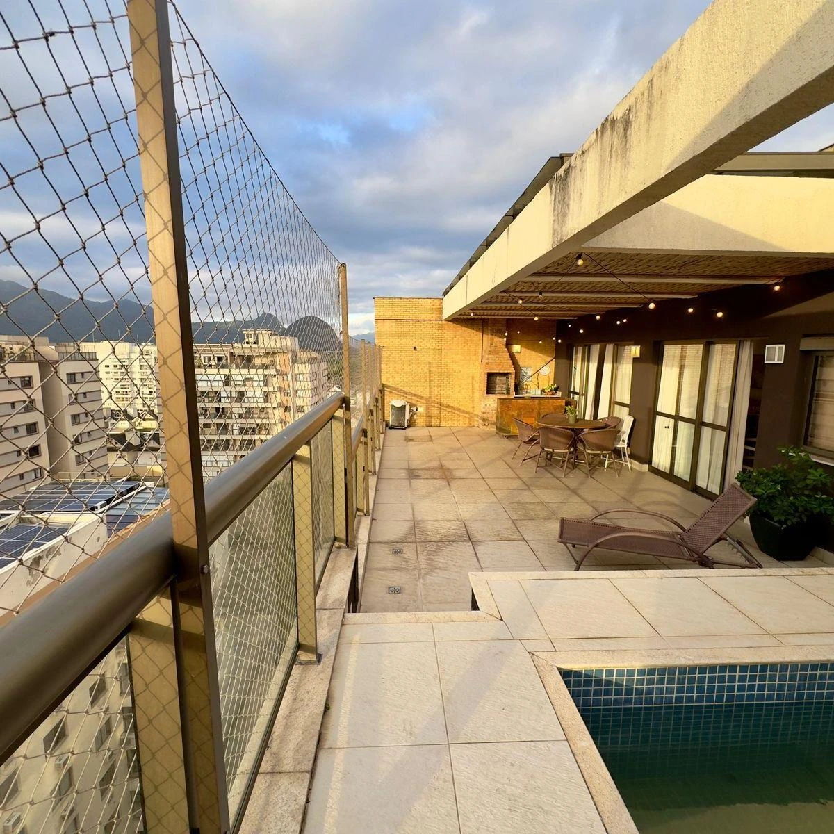 Furnished 213 m² duplex penthouse with 4 bedrooms and 3 parking — photo 28
