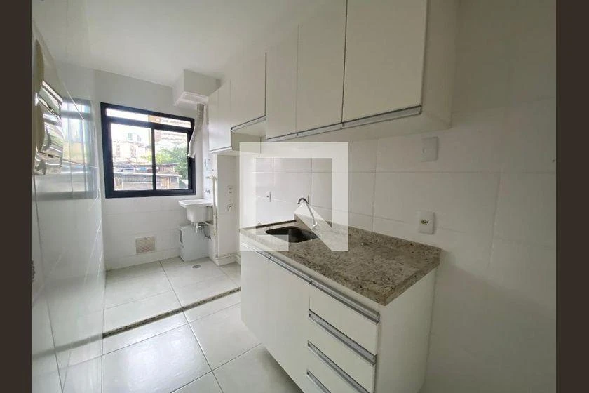 2-bedroom apartment in a building with a gym — photo 11