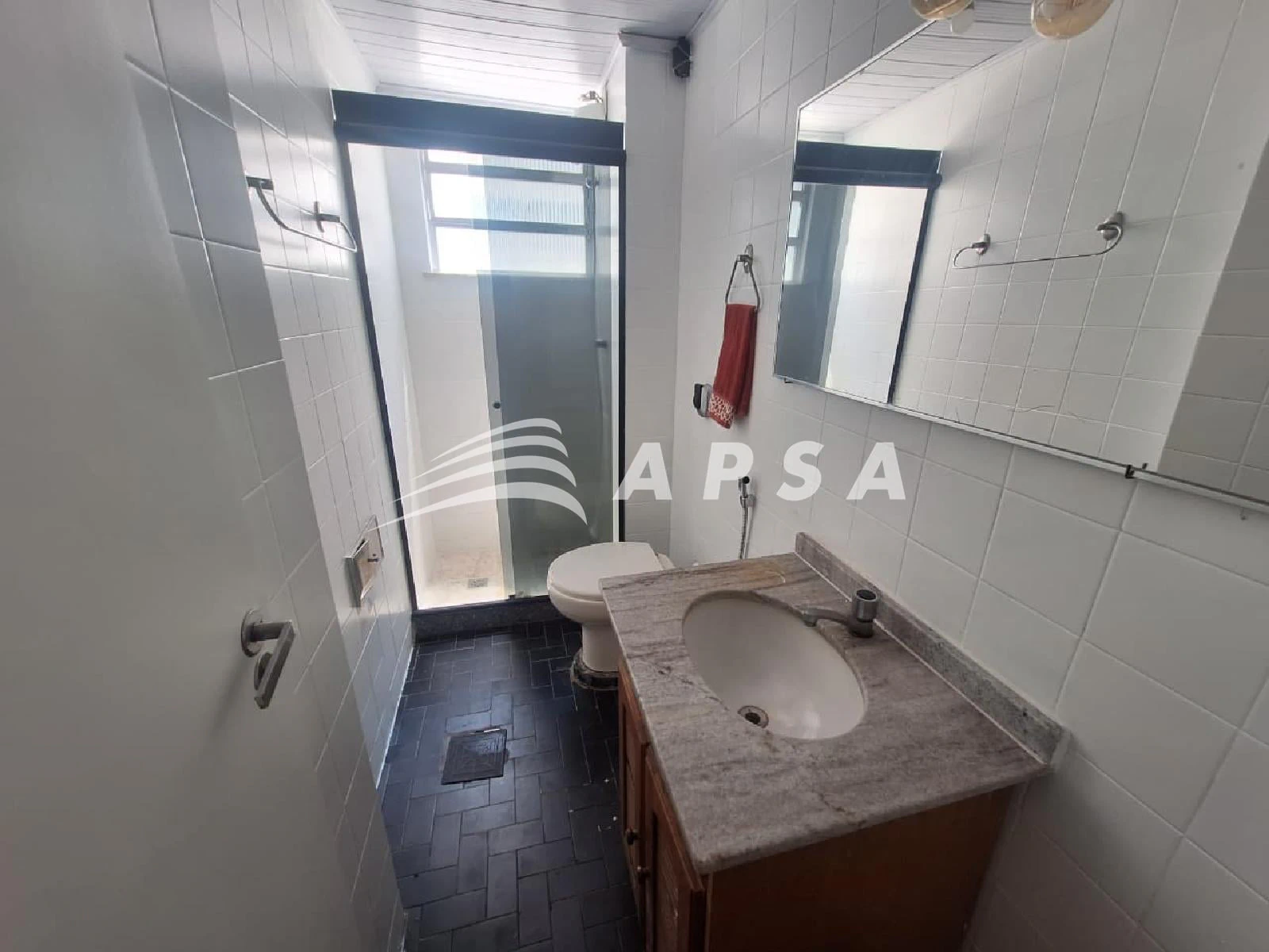 Apartamento, 65 m², com piso de madeira ou laminado — photo 2