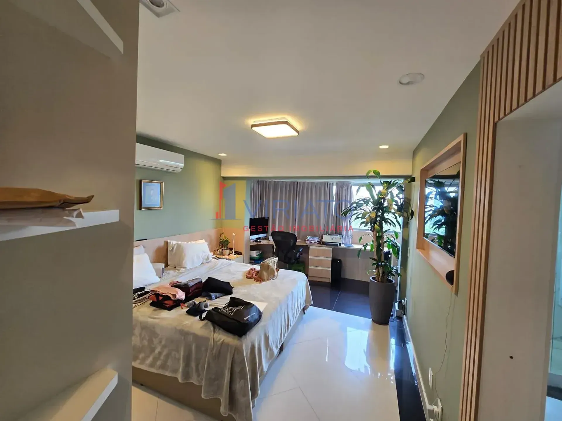Furnished apartment with 4 bedrooms and 5 bathrooms — photo 23