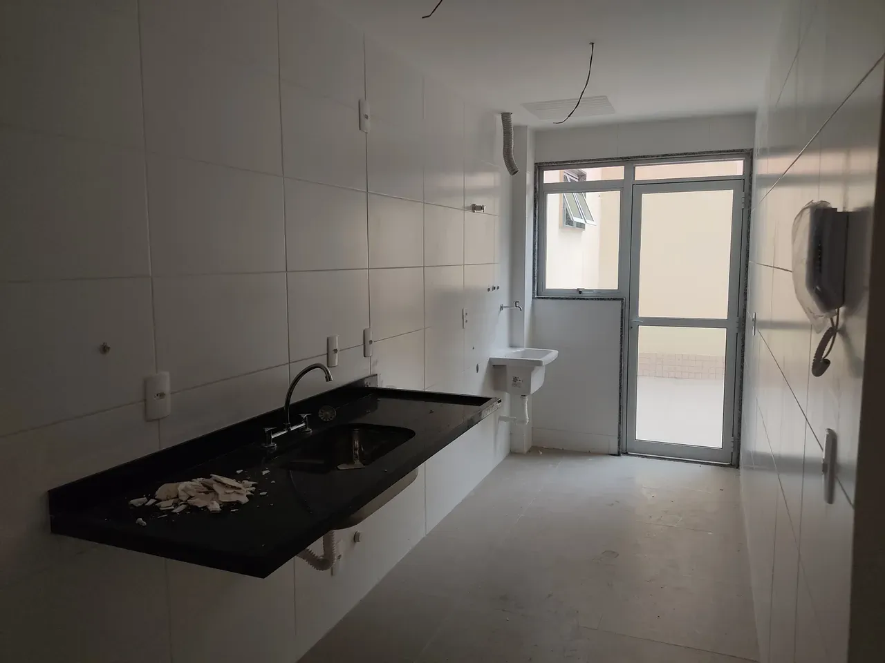 Wood or laminate floors in a 2-bedroom apartment, 80 m² — photo 8