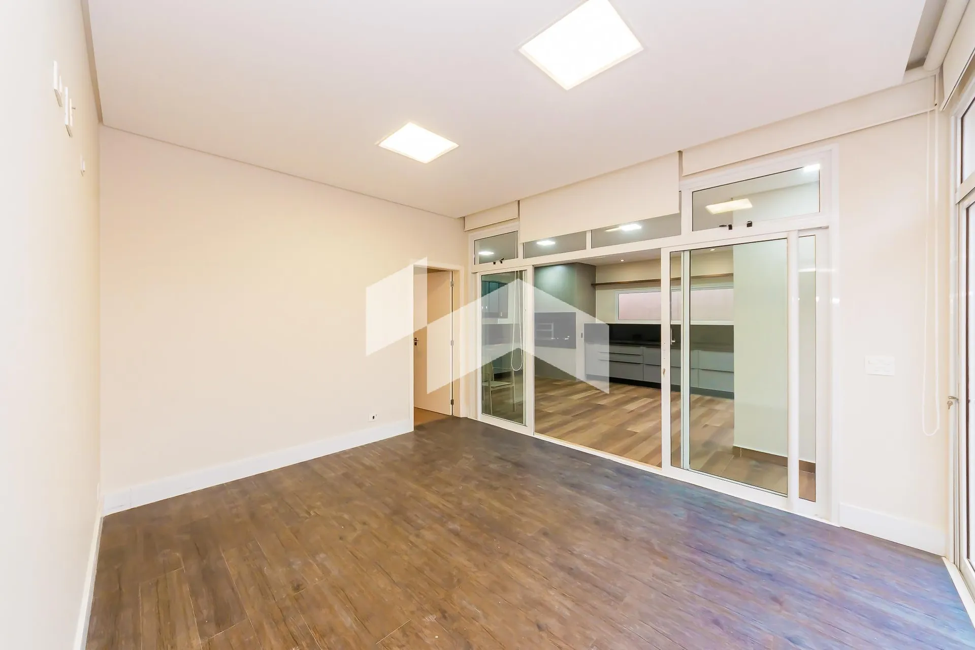 Unfurnished house with 4 en-suite bedrooms and 7 baths — photo 17