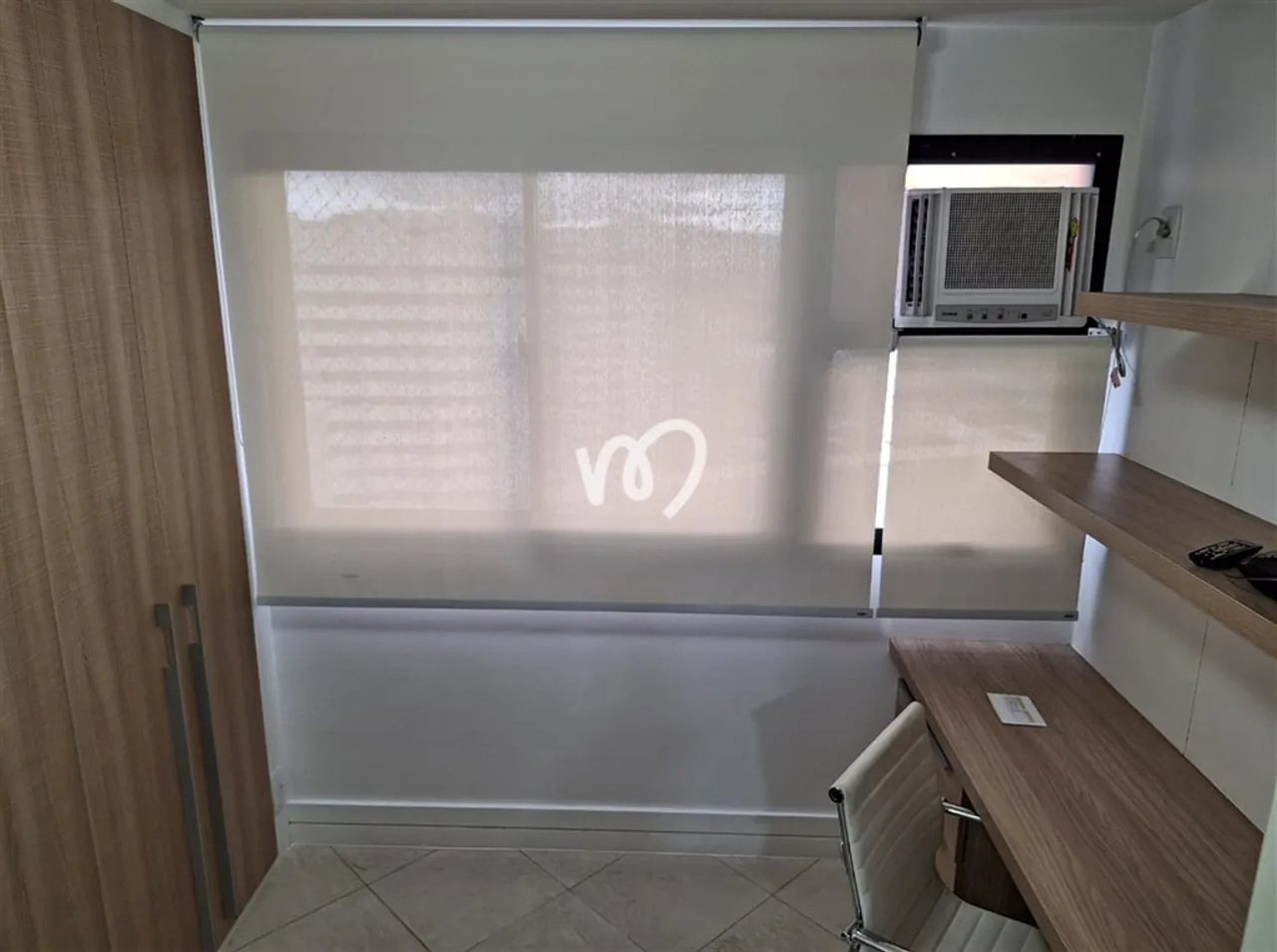 Reformed rooftop home with built-in wardrobes and 3 bedrooms — photo 10