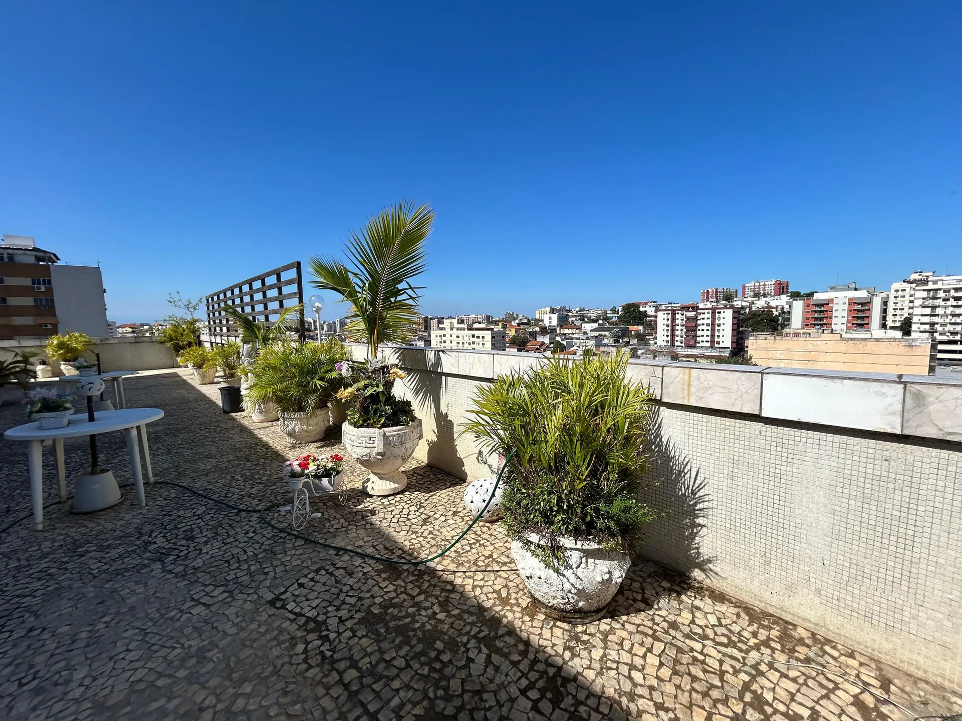 Furnished 4-bedroom rental apartment with 5 parking spaces — photo 36