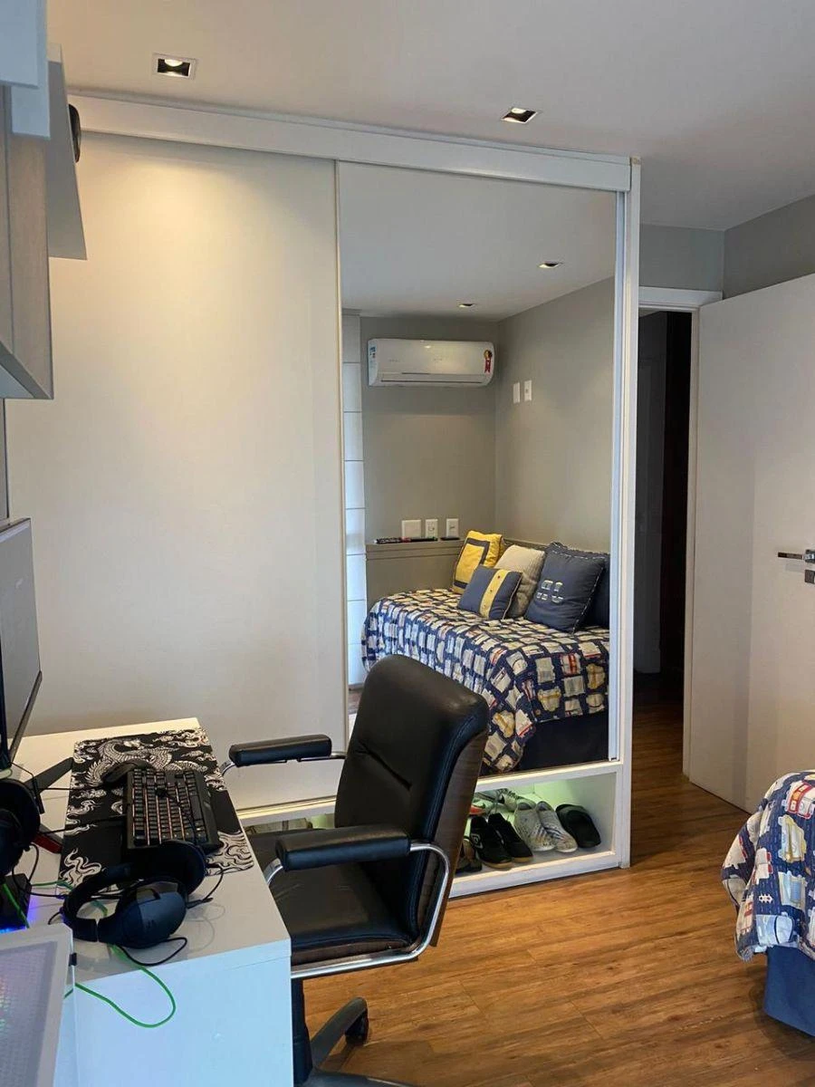 Apartamento mobiliado com 4 quartos e varanda envidraçada — photo 18