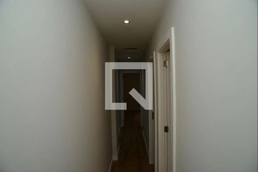 Apartment, 133 m², with a glass-enclosed balcony — photo 32