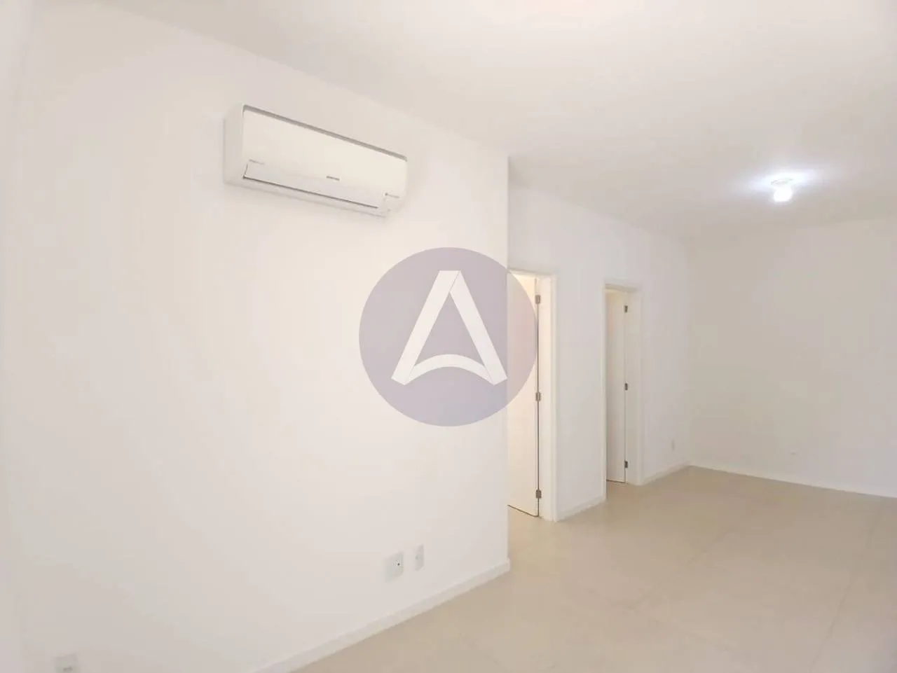 2-bedroom apartment in a building with a pool — photo 20