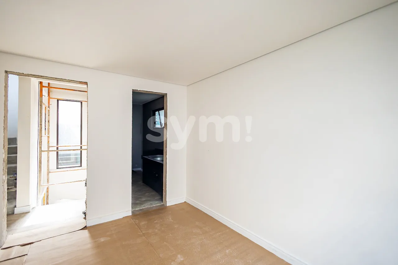 Casa sem mobília com cozinha integrada e 3 quartos — photo 13
