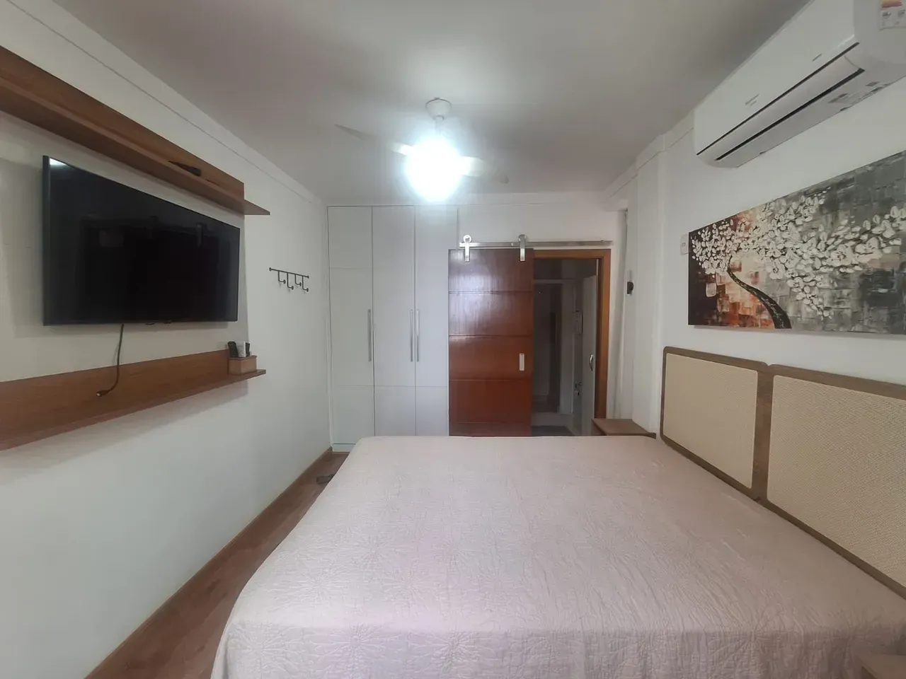 60 m² apartment with 2 bedrooms and 2 bathrooms — photo 4