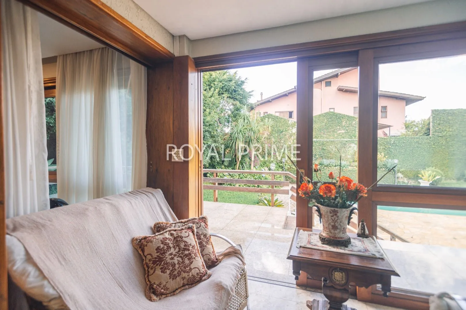 Furnished house in a gated community with 4 bedrooms and 5 baths — photo 33