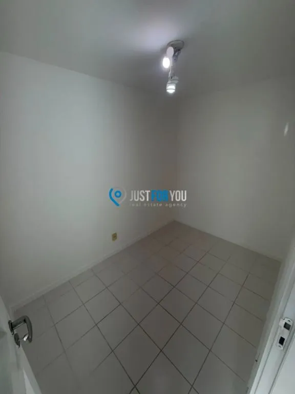Apartamento de 2 quartos com varanda envidraçada — photo 23