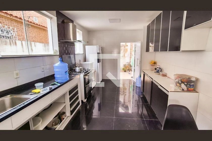Мебльований будинок 600 м² з 5 спальнями та 3 ванними — photo 29