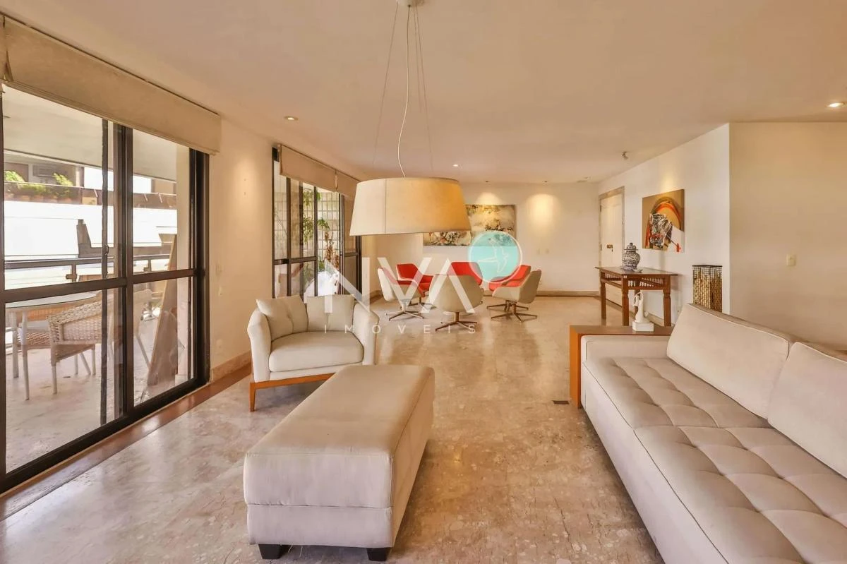 Apartment with balcony, 3 bedrooms and 4 bathrooms — photo 9