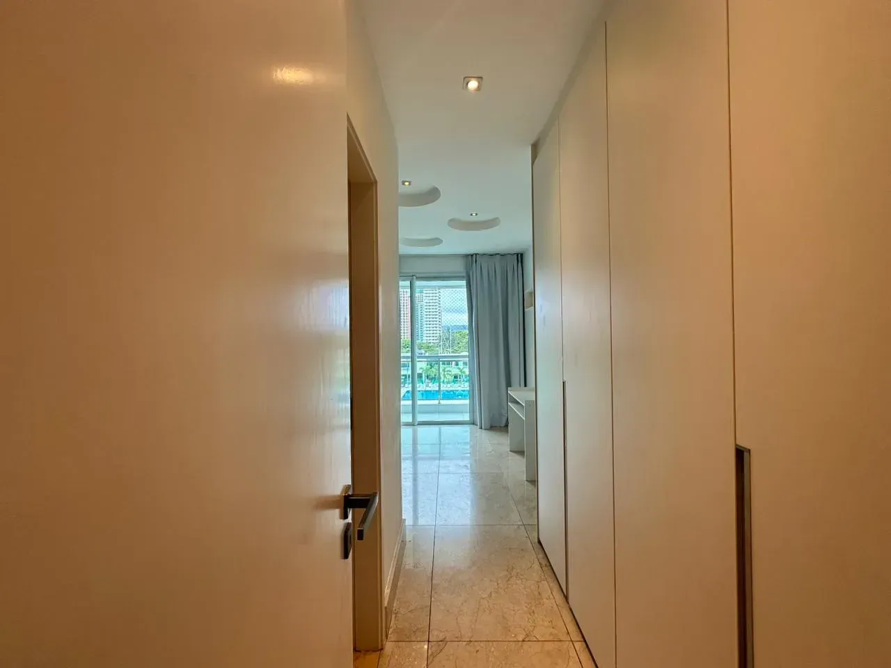 Apartamento mobiliado com 4 quartos e cozinha fechada — photo 19