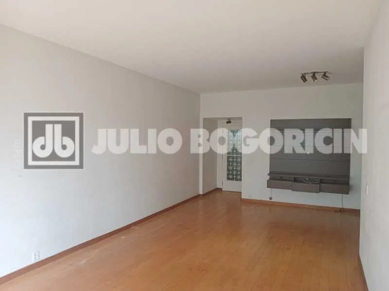 140 m² apartment on the 3rd floor with 1 en-suite — photo 11