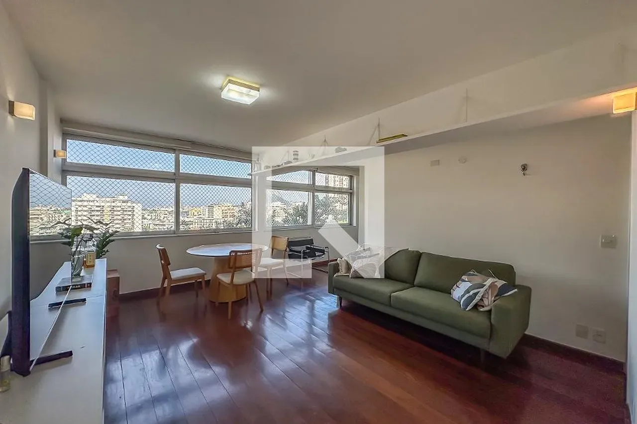 Furnished apartment, 80 m², with a mountain view