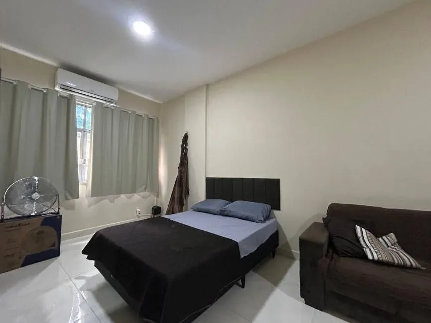 Furnished 1-bedroom apartment with a compact kitchenette — photo 4