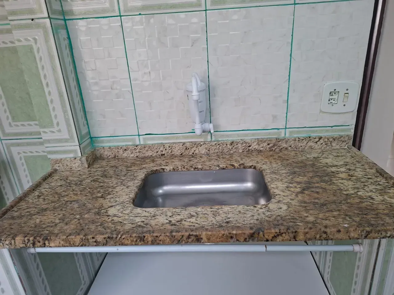 1-bedroom apartment with tiled floors and glass shower — photo 19