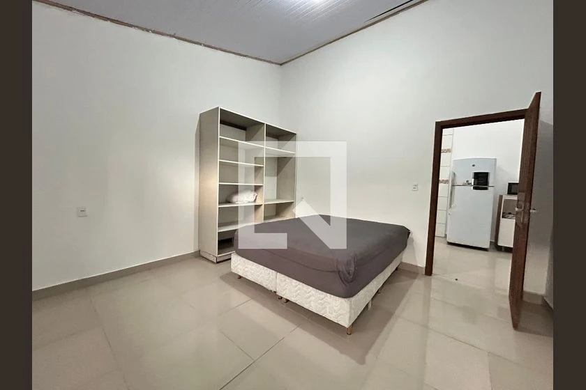 2-bedroom house with 2 bathrooms and 3 parking spots — photo 8