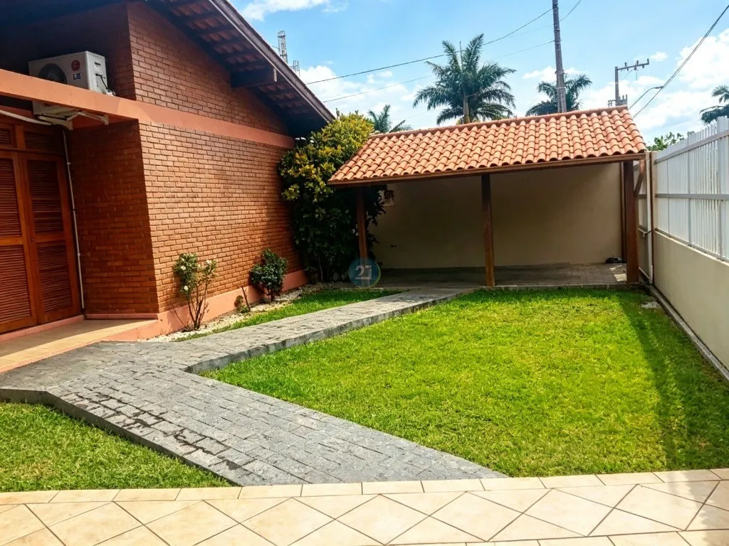 Casa con 3 dormitorios y jardín en el exterior — photo 2