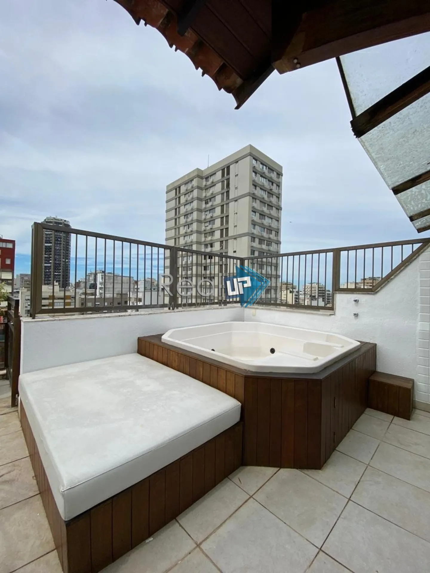 Мебльована квартира з 4 спальнями-сюїтами, 224 м² — photo 50