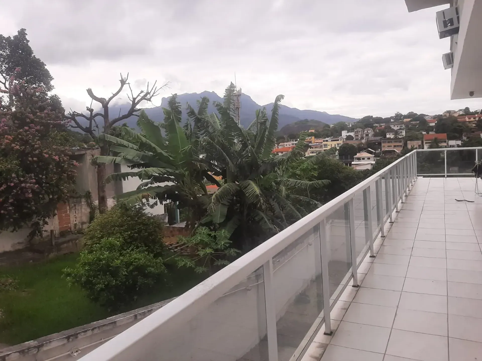 Condominium house with 2 bedrooms and mountain views — photo 36