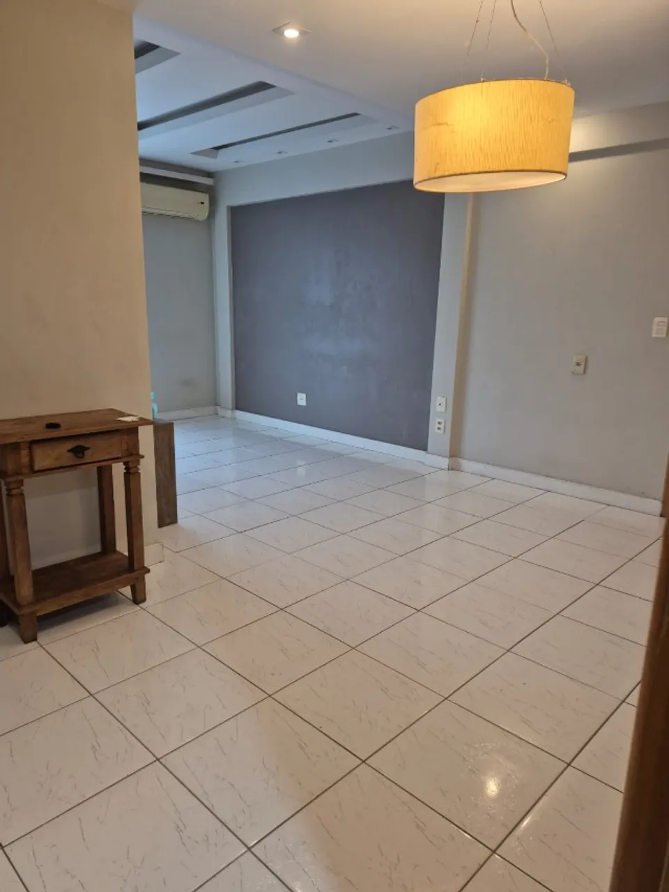 2-bedroom apartment in a building with a gym — photo 14