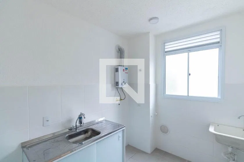 Apartamento de 46 m² com 2 quartos e cozinha fechada — photo 10