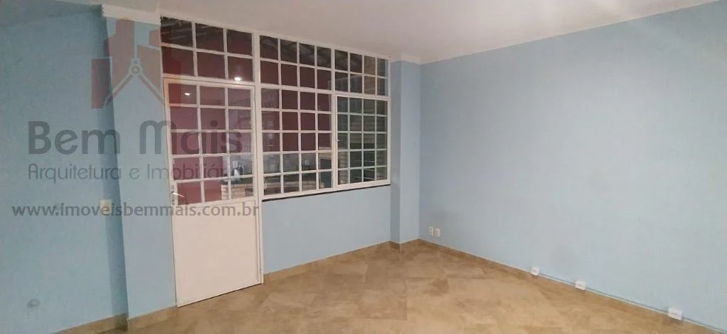 Unfurnished 4-bedroom apartment with closed kitchen — photo 4