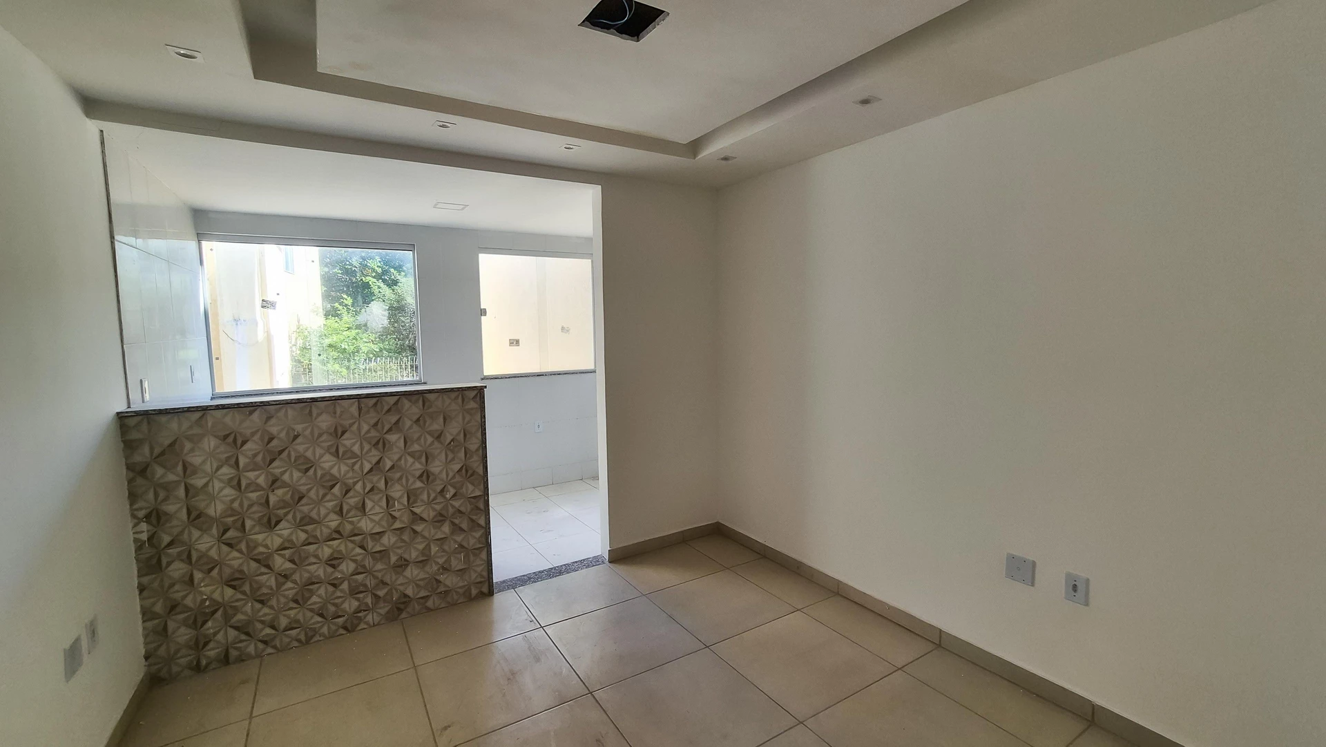 2-bedroom apartment with open-plan kitchen — photo 2